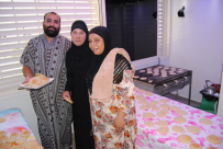 قطايف الحاجة انتصار ابو ديّة "أم محمد" يعود إليكم في شهر رمضان 